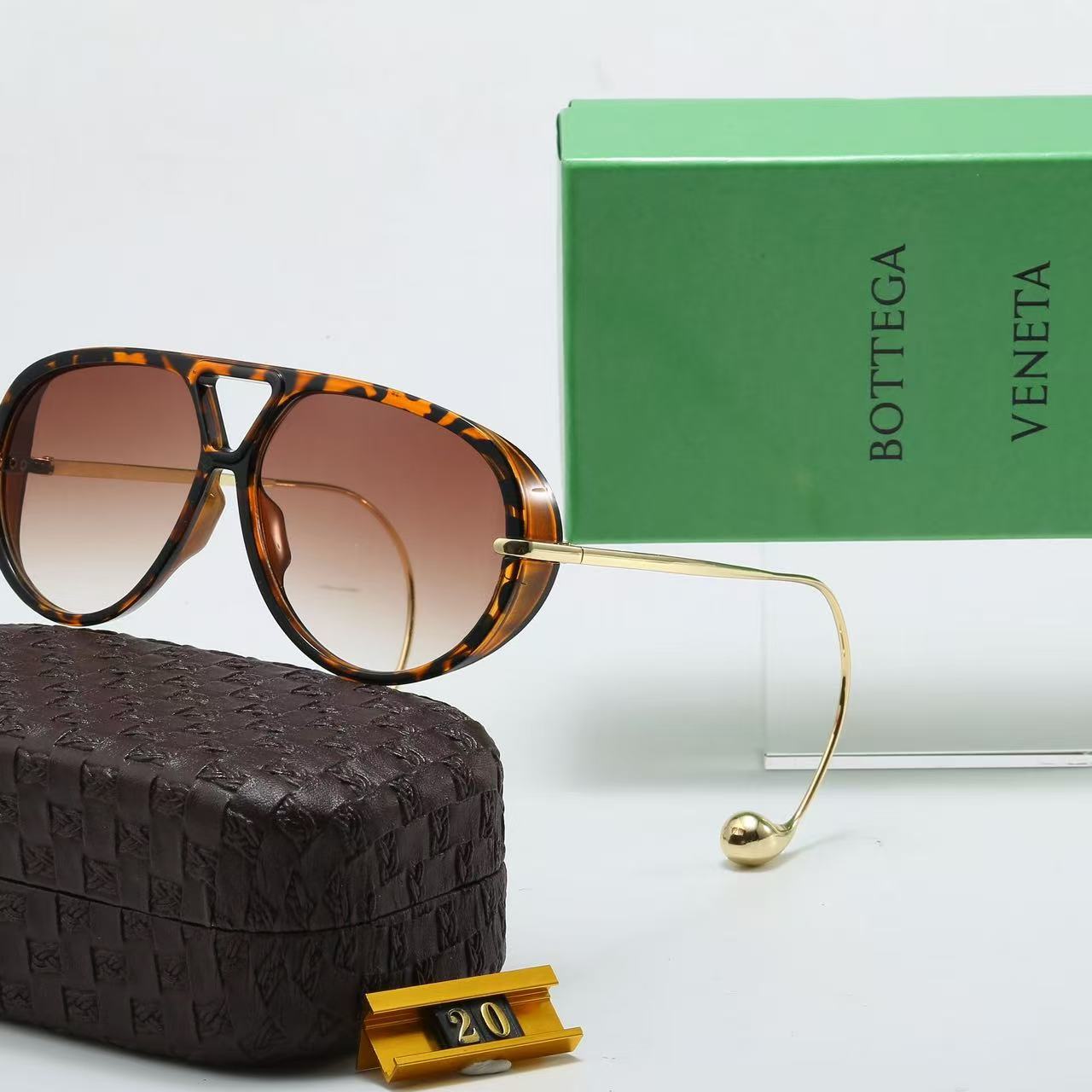 5 color fashion letter temple polarized sunglasses