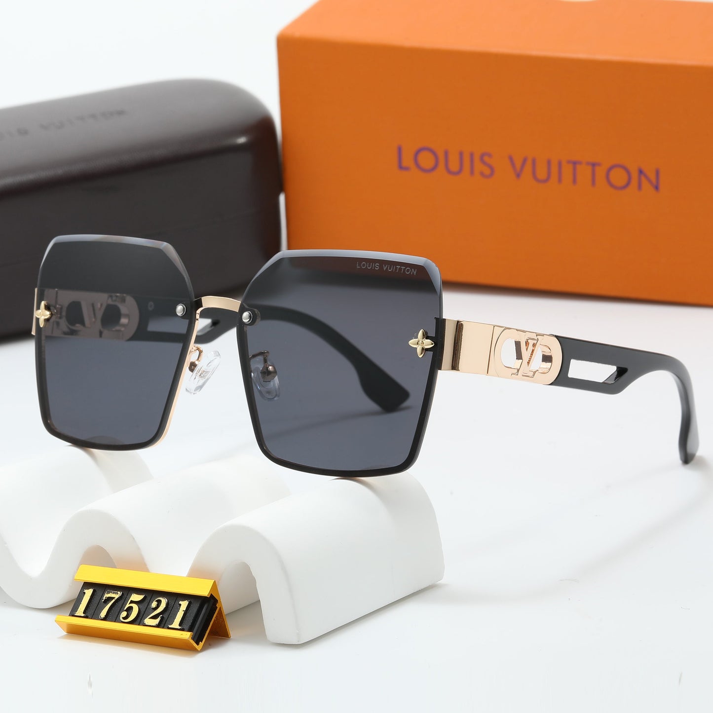 6 Colors Fashion Square Frame Sunglasses 17521