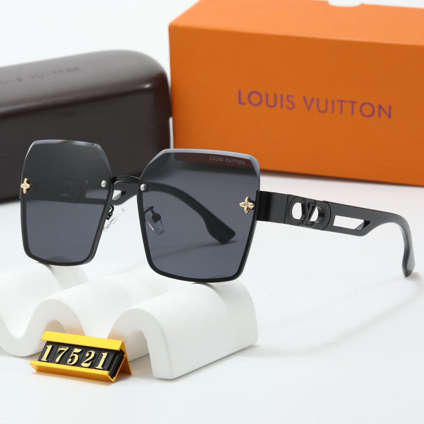 6 Colors Fashion Square Frame Sunglasses 17521