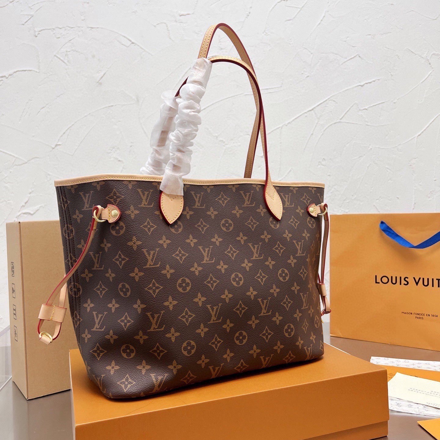 Monogram Neverfull Medium Bag