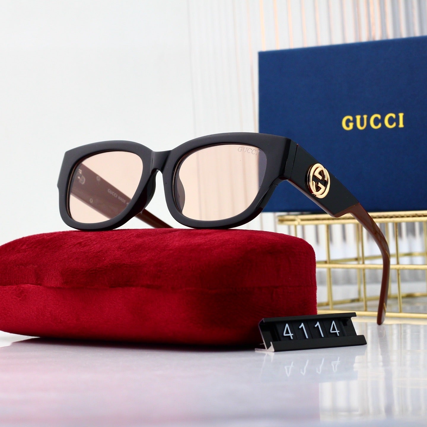 4 colors trendy hot sunglasses 4114