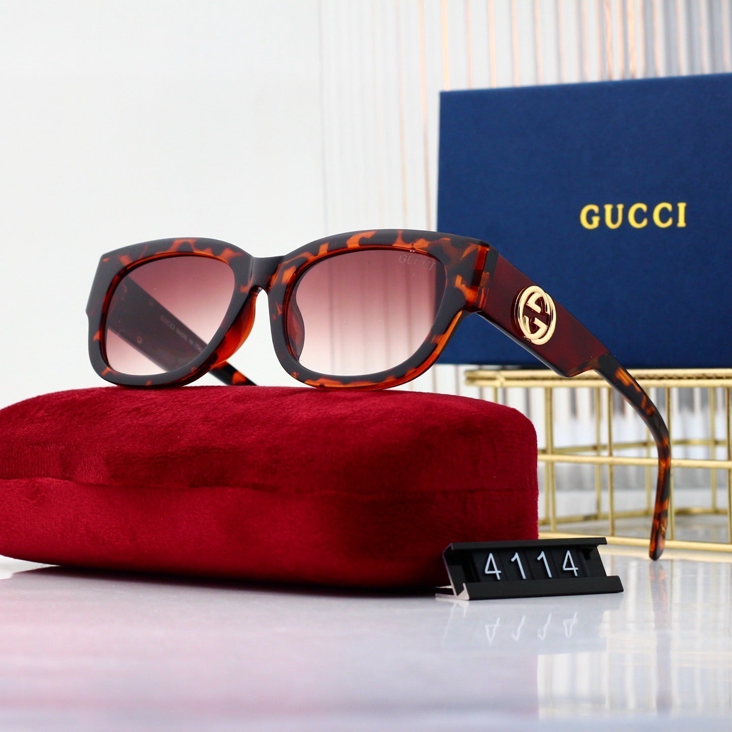 4 colors trendy hot sunglasses 4114