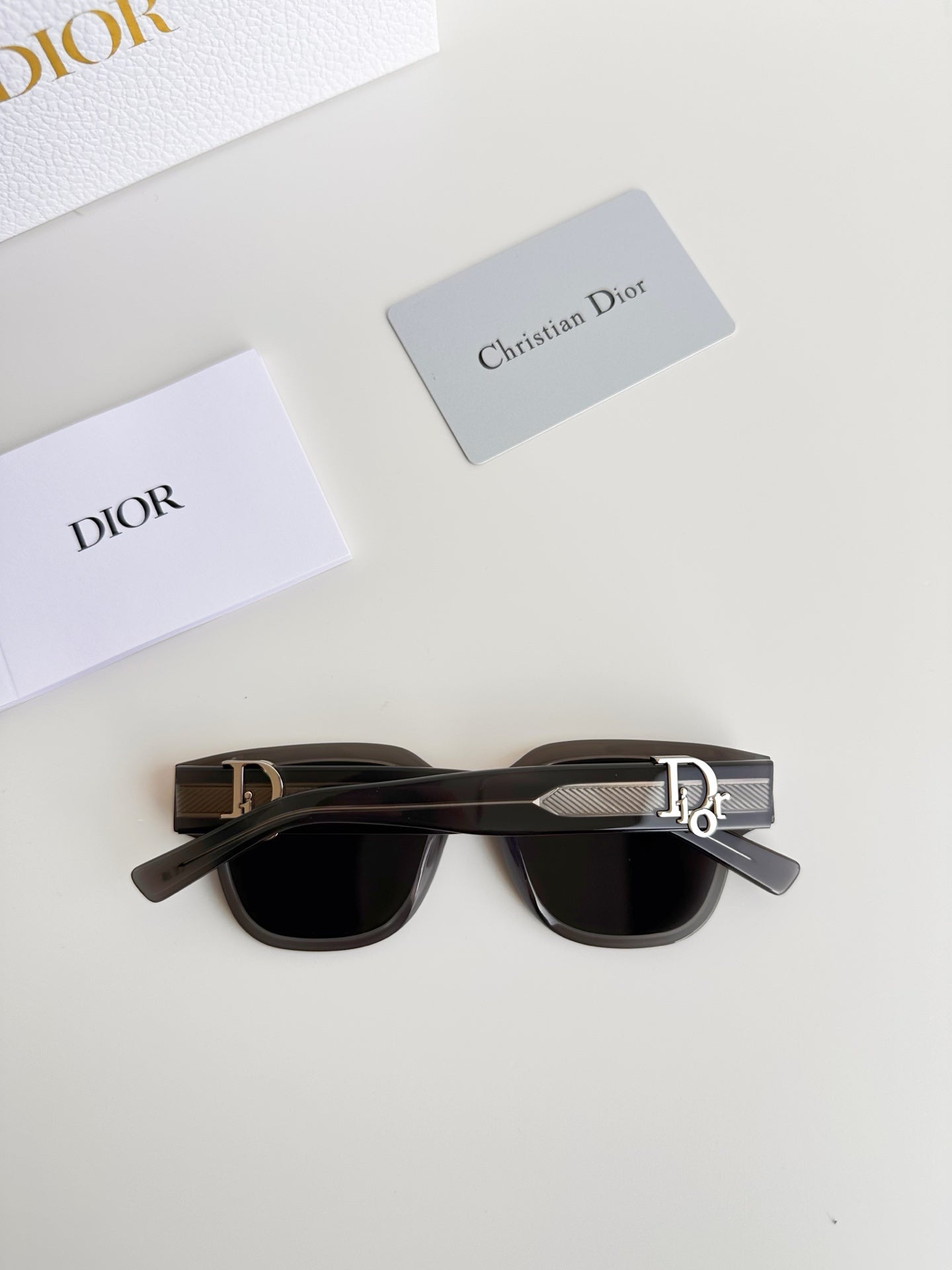 4-color limited edition high-end trendy sunglasses