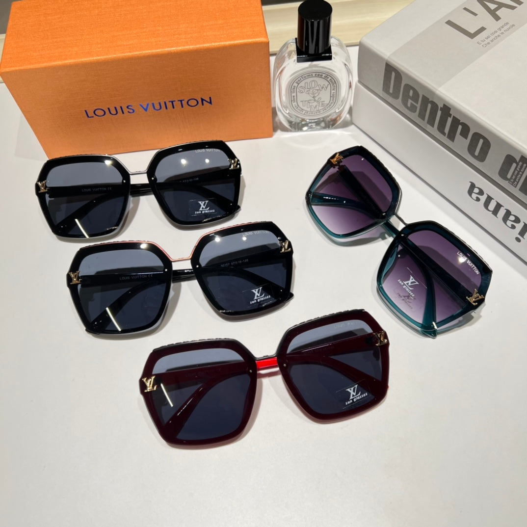 4 Colors Hot Sunglasses  8354